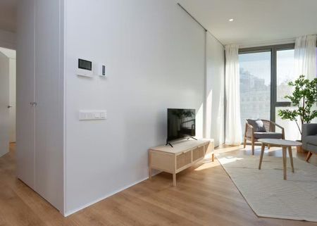 Carrer de Provença, Barcelona, Catalonia 08037 - Photo 2