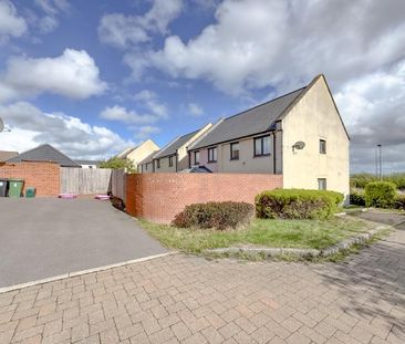 3 bedroom end of terrace house to rent - Photo 1