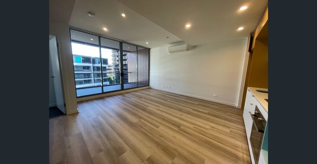 ENJOY LIFE IN DIVERCITY, One bed + Study minutes to CBD - Photo 1