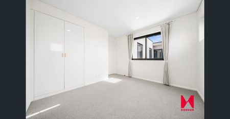 Premium Living in Nedlands - Like NEW 3 Bedroom Luxury Home - Photo 2