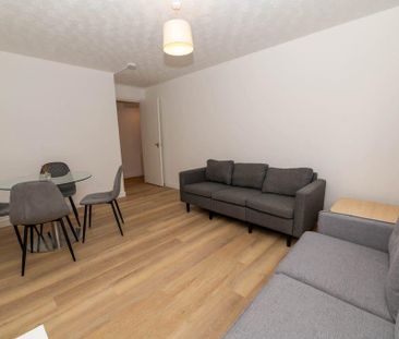 2 bedroom flat to rent - Photo 5