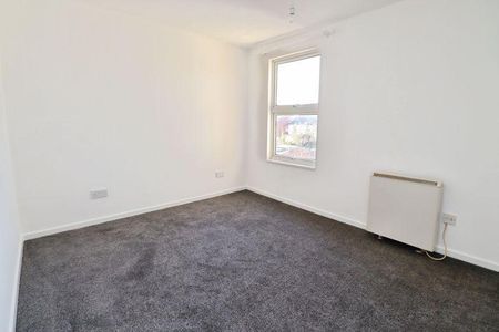 2 bedroom semi-detached house to rent - Photo 5