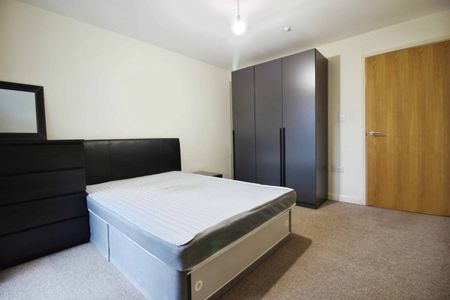 Wellington House Wellington Street, Swindon, Swindon, SN1 - Photo 4