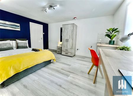 1 bedroom in a house share to rent - Photo 2
