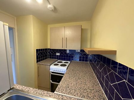 1 bedroom flat to rent - Photo 2