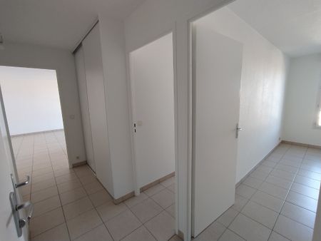 Location Appartement 3 pièces 65m² - Photo 4
