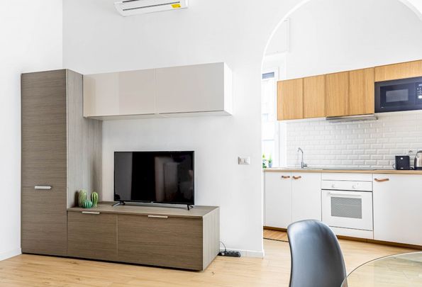 Spacious and bright single room in Piazza Monte Titano - Photo 1