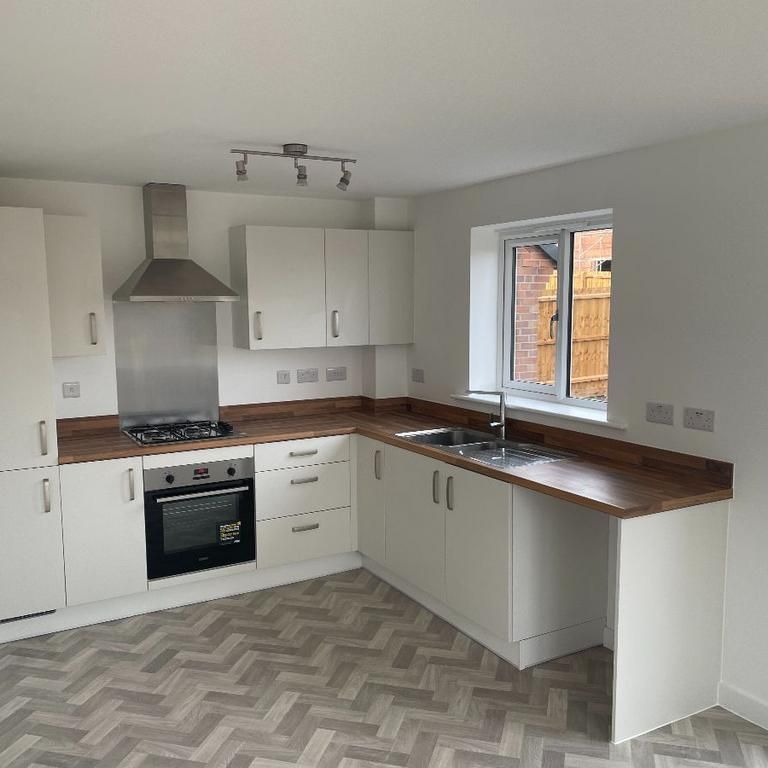 3 bedroom detached house to rent - Photo 1