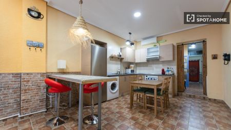 valencia, Valencian Community 46011 - Photo 5