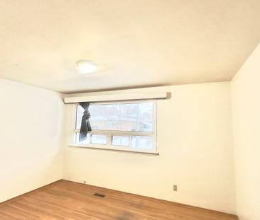 For Lease - 81 Amberjack Boulevard, Toronto, Ontario - Photo 3