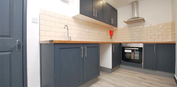 1 bedroom house of multiple occupation to rent - Photo 2