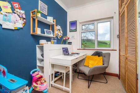 3 bedroom semi-detached house to rent - Photo 4