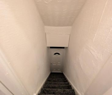 3 bedroom flat to rent - Photo 2