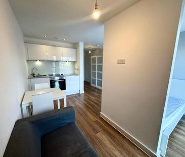 Studio to rent - Photo 3