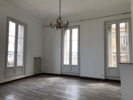 Location T3 86m² Marseille 13002 Désirée Clary - Photo 2