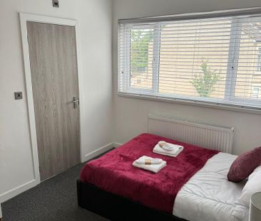 1 bedroom in a house share to rent - Photo 6