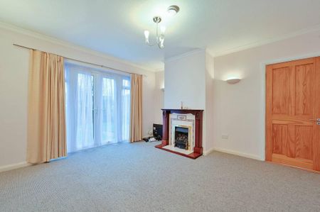 3 bedroom semi-detached house to rent - Photo 3