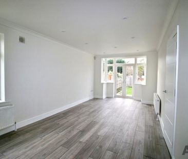 2 bedroom semi-detached bungalow to rent - Photo 2