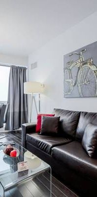 Bay St. FURNISHED Condo FREE Parking, WALK to Sick Kids HOSPITAL - Photo 1