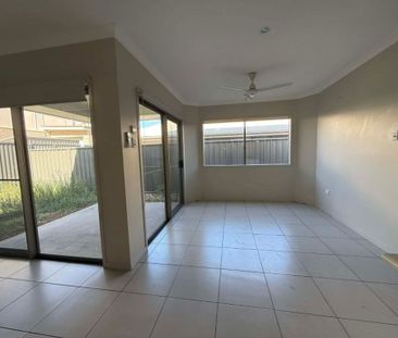 Low Maintenance 4 Bedroom 2 Bathroom Home- Walking Distance to Ever... - Photo 1