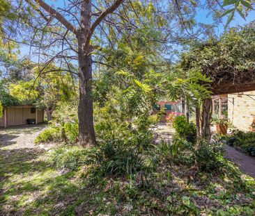 FAMILY HOME – 2 LIVING AREAS – 2 BATHROOMS – SHED/WORKSHOP – BIG BLOCK - Photo 3