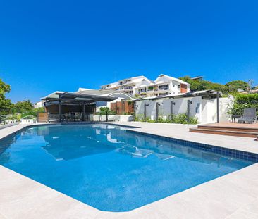 Top Floor - Direct River view - Photo 3