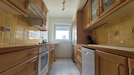 Location Appartement 3 pièces 63m² CANNES 06150 - Photo 3