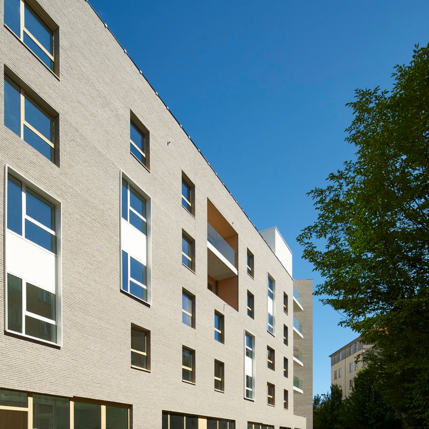 Direct from the owner - 2 bedroom apartment - Photo 1