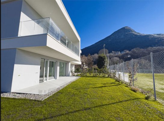 Élégante villa neuve avec jardin - Foto 1
