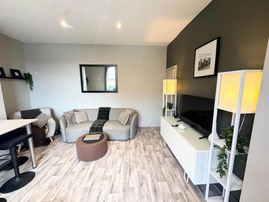 1 bedroom in a house share to rent - Photo 1