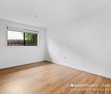 Private living in the Heart of Heathmont - Photo 5