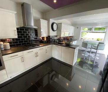 3 bedroom semi-detached house to rent - Photo 2