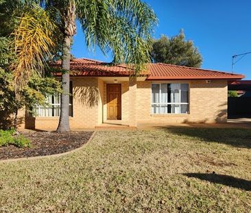 THREE BEDROOM FAMILY HOME IN EAST DUBBO - Photo 1