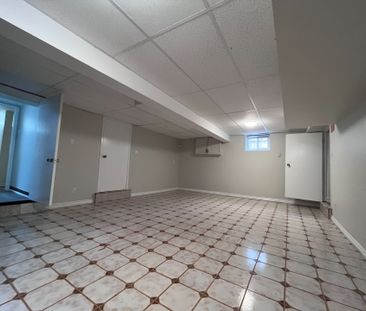 For Lease - 36 Pearl Street, Brantford, Ontario - Photo 2