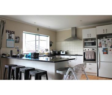 2 Cambrian Crescent, Flat Bush, Auckland - Photo 4