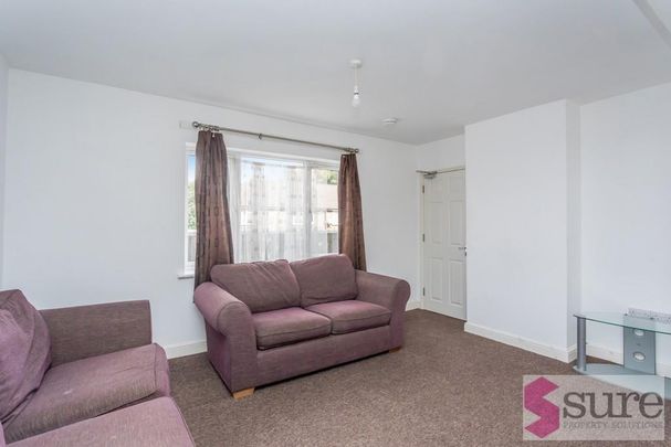 1 bedroom in a house share to rent - Photo 1