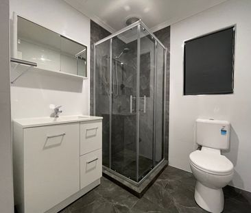 Charming 2-Bedroom Unit in Salisbury - Photo 3