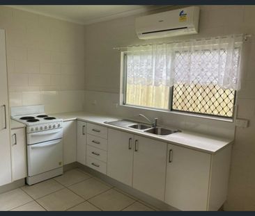 NEAT AND TIDY - Photo 1