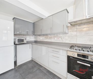 4 bedroom terraced house to rent - Photo 4