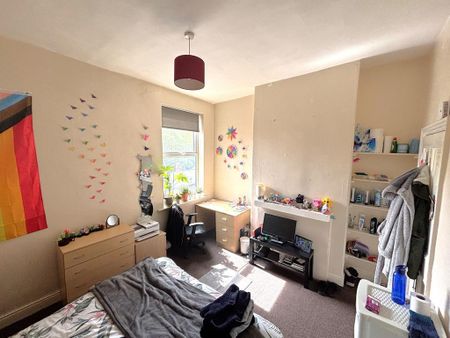 4 bedroom house share to rent - Photo 3