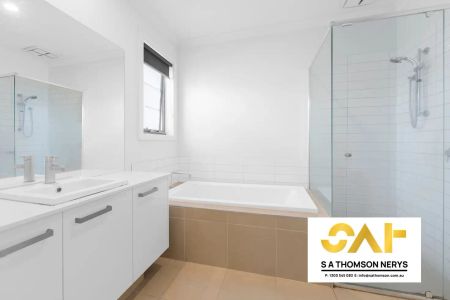 “Modern 3-Bedroom Townhouse in a Sought-After Craigieburn Location” - Photo 5