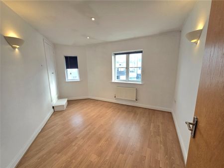 2 bedroom property to rent Martinique Way, Sovereign Harbour South, Eastbourne, East Sussex, BN23 - Photo 2