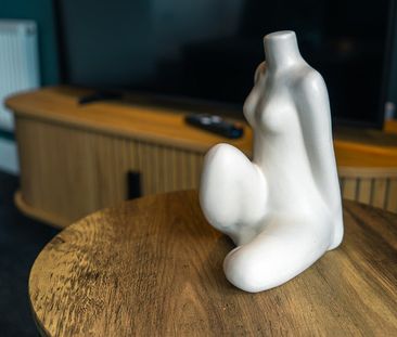 Royal Windsor Way - Photo 3