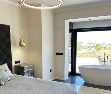 6 bedroom luxury Villa for rent in Benahavís, Spain - Photo 4