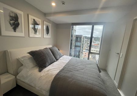 One bedroom west facing corner apartment - Photo 3