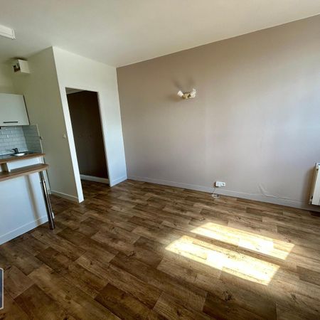 Location Appartement 1 pièce 20m² CHOLET 49300 - Photo 4