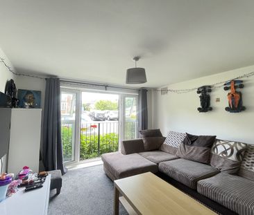 Alexander Square, Eastleigh - Photo 4