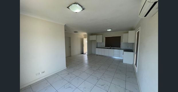 PRIVATE AND WALKING DISTANCE TO CBD - Photo 1