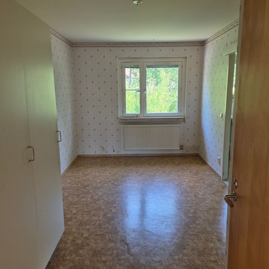 Järnvägen 2B - Foto 1