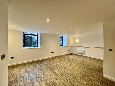 Bridge End, Brighouse, HD6 - Photo 2